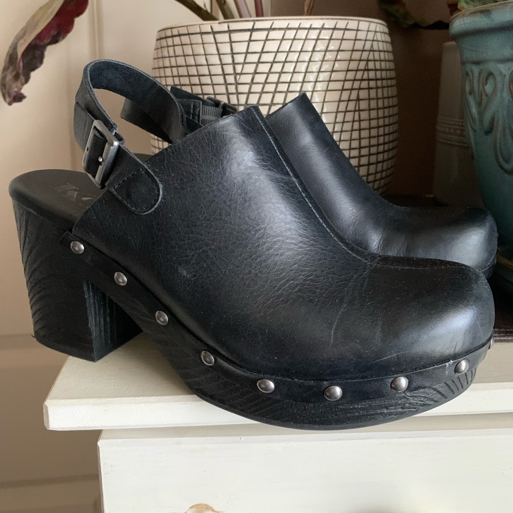 Korks black leather clogs size 7. Worn once!
